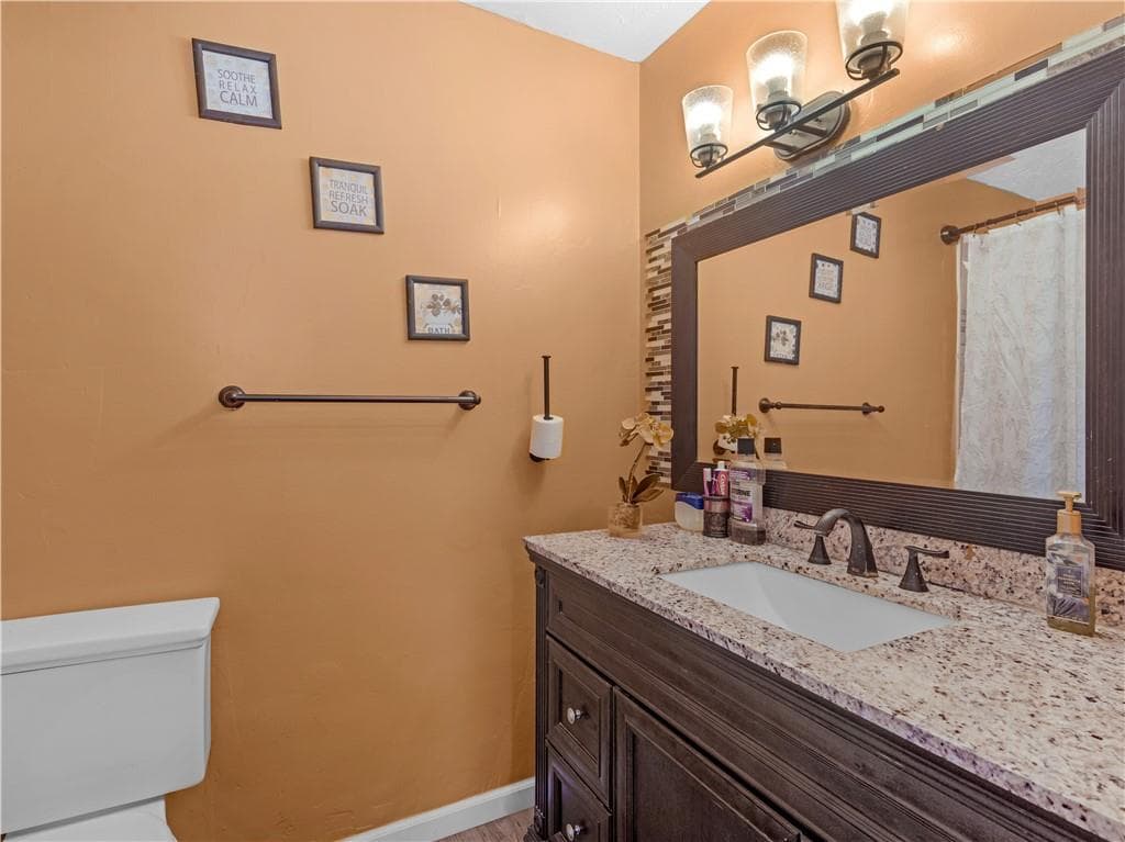 2 bedroom, 3 bathroom, 1,360 sq ft townhouse under contract at 103 Oak Circle, Stockbridge, GA 30281 — photo 9