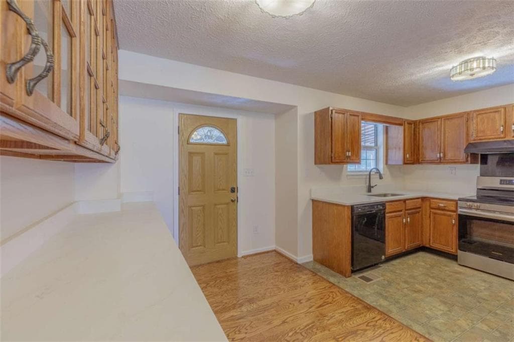 3 bedroom, 2 bathroom, 1,500 sq ft single family residence for sale at 338 Kinsey Street, Rossville, GA 30741 — photo 8