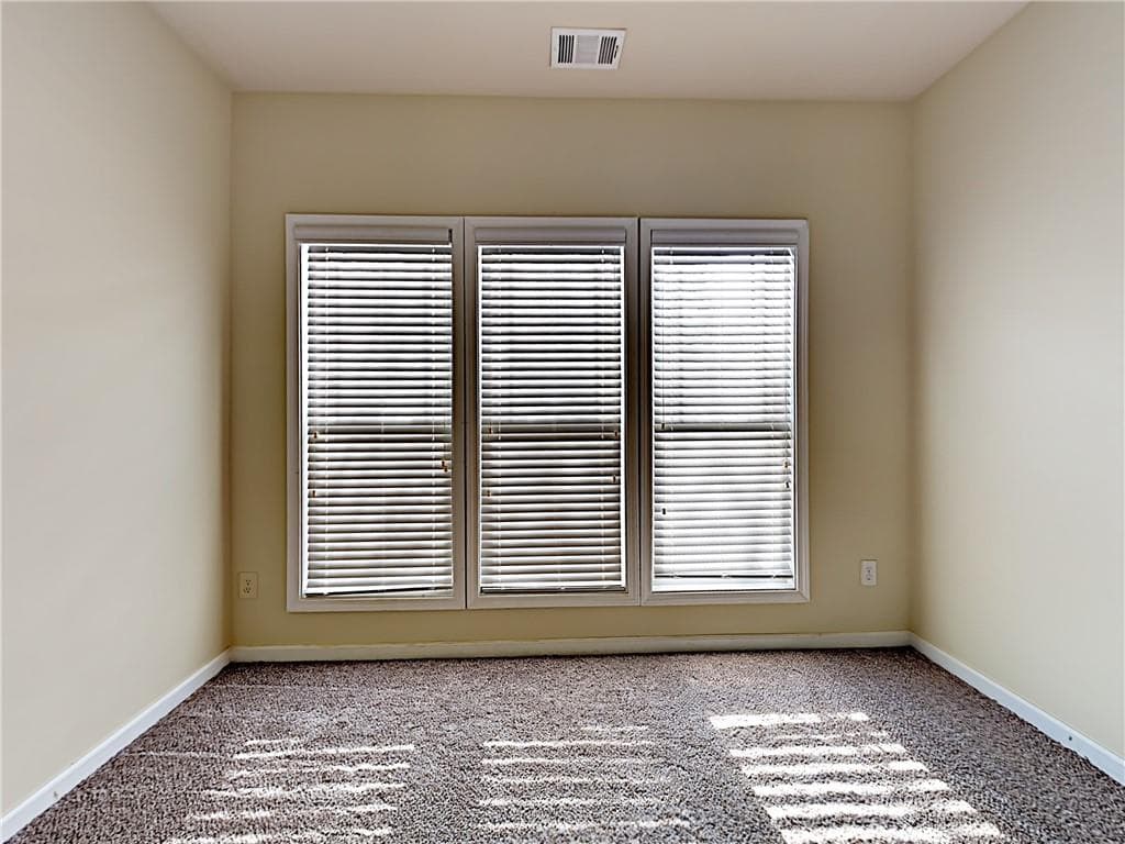 4 bedroom, 3 bathroom, 2,724 sq ft single family residence for sale at 1091 Forest Creek Drive, Canton, GA 30115 — photo 3