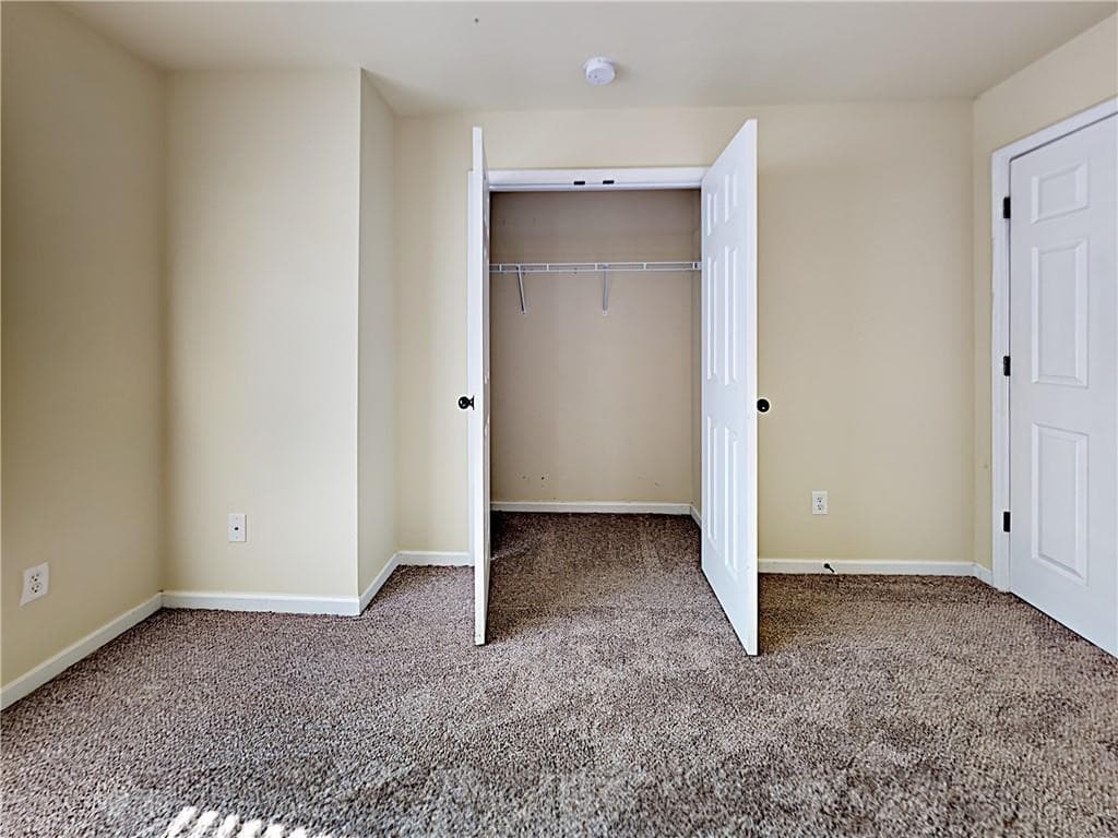 4 bedroom, 3 bathroom, 2,724 sq ft single family residence for sale at 1091 Forest Creek Drive, Canton, GA 30115 — photo 10
