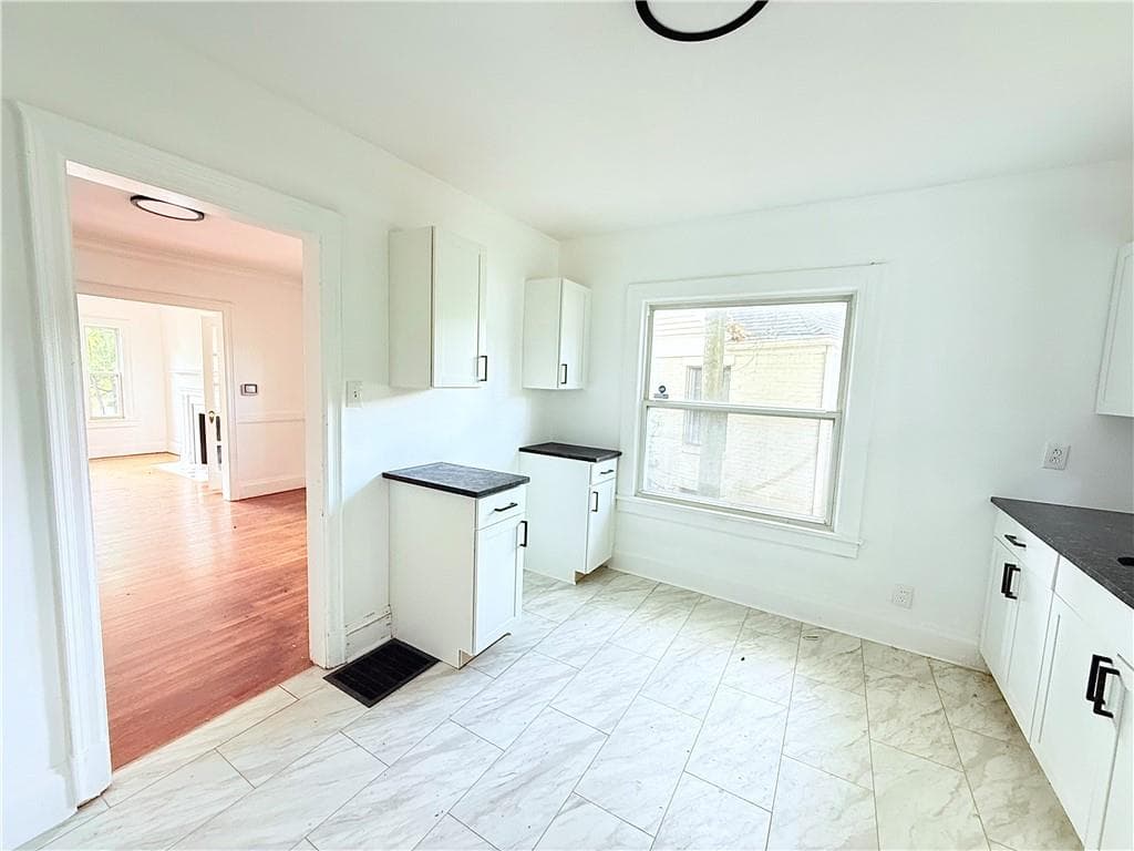 3 bedroom, 2 bathroom, 1,508 sq ft single family residence for sale at 1679 Altadena Place, Atlanta, GA 30311 — photo 4