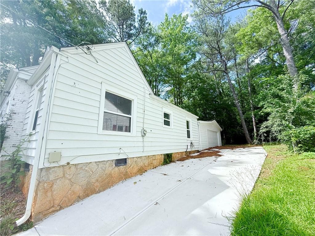 3 bedroom, 2 bathroom, 1,508 sq ft single family residence for sale at 1679 Altadena Place, Atlanta, GA 30311 — photo 10