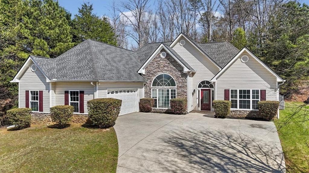 3 bedroom, 3 bathroom, 2,824 sq ft single family residence sold at 25 Cherokee Hills Drive, Rydal, GA 30171