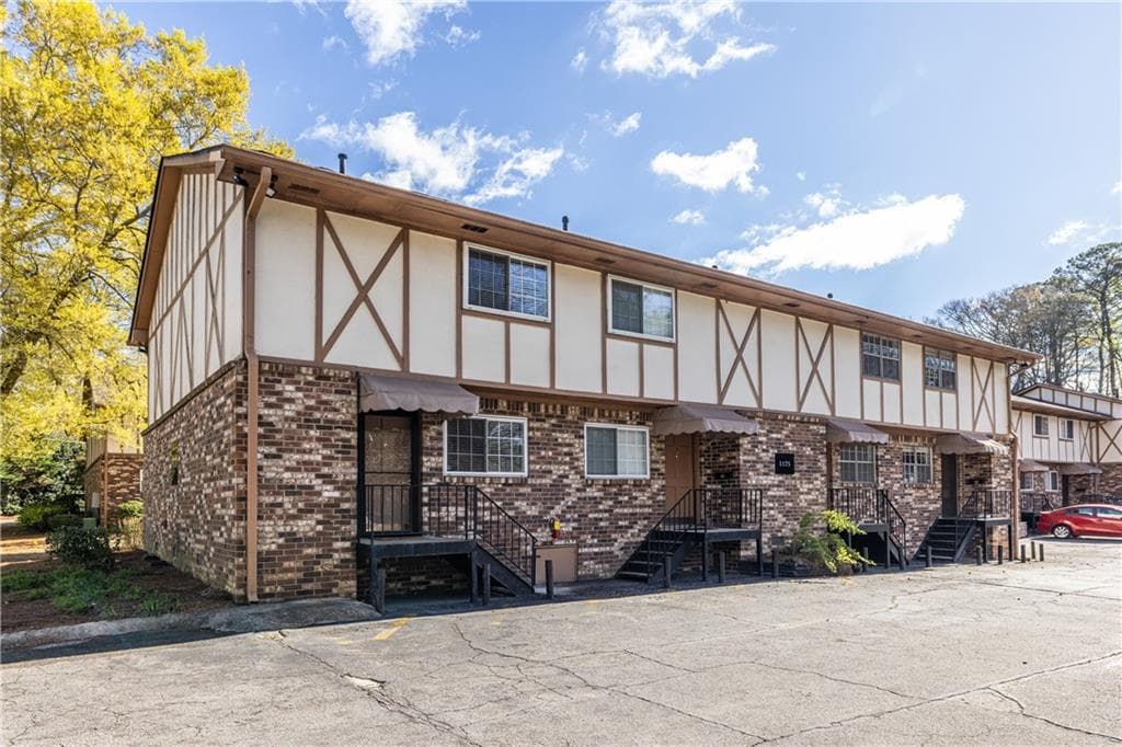 2 bedroom, 2 bathroom, 1,064 sq ft condominium sold at 1175 Church Street C, Decatur, GA 30030