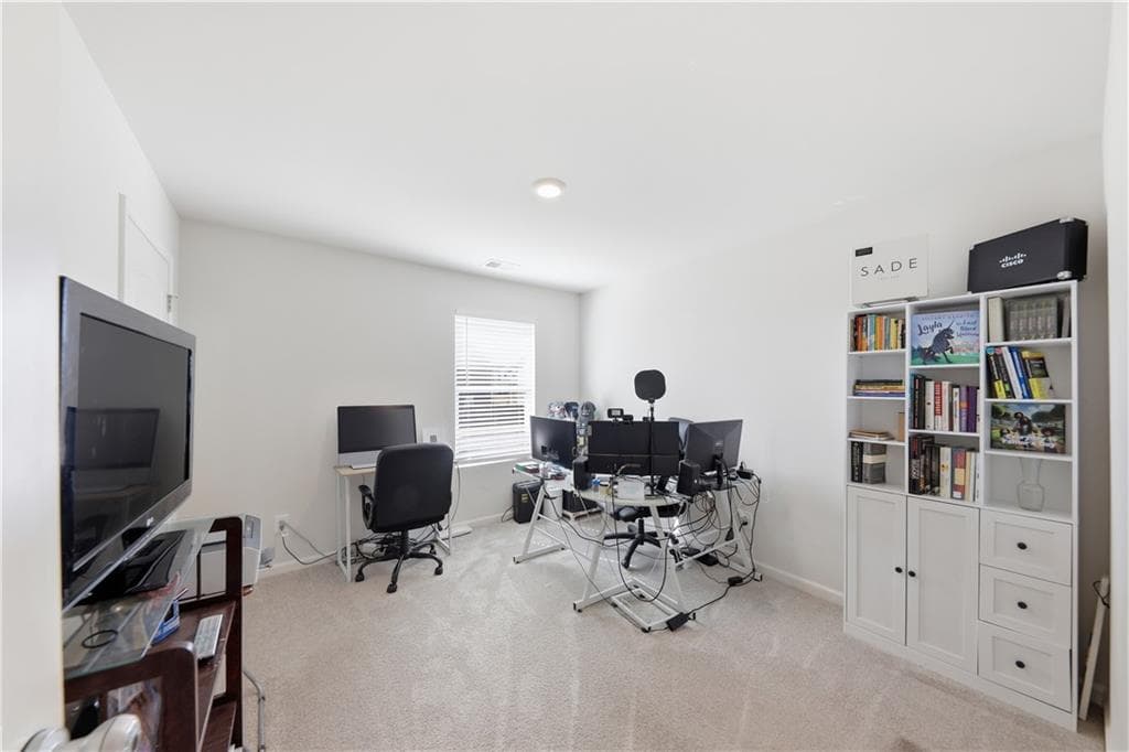 5 bedroom, 3 bathroom, 2,556 sq ft single family residence for sale at 5816 Gabbro Court, Lithia Springs, GA 30122 — photo 8