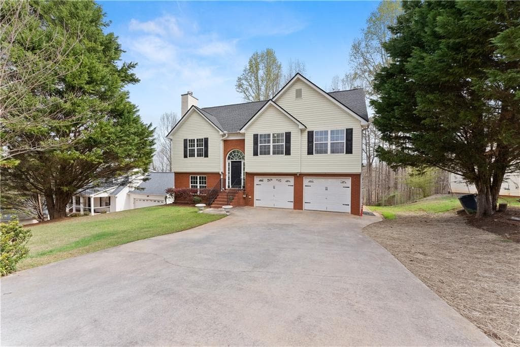 4 bedroom, 4 bathroom, 1,977 sq ft single family residence for sale at 7219 Plum Creek Drive, Gainesville, GA 30507
