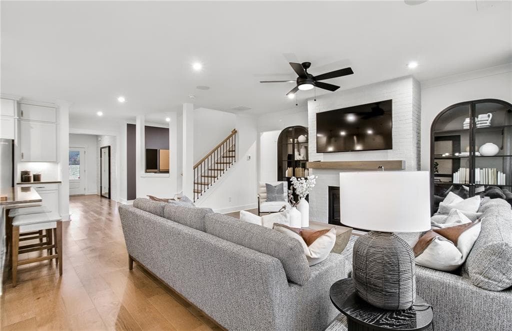 5 bedroom, 4 bathroom, 3,046 sq ft single family residence under contract at 303 Rockledge Bend, Powder Springs, GA 30127 — photo 5