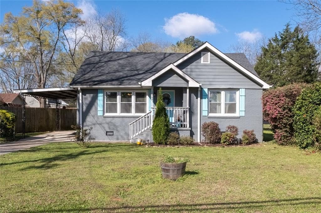 4 bedroom, 2 bathroom, 1,350 sq ft single family residence sold at 2107 Second Avenue, Decatur, GA 30032