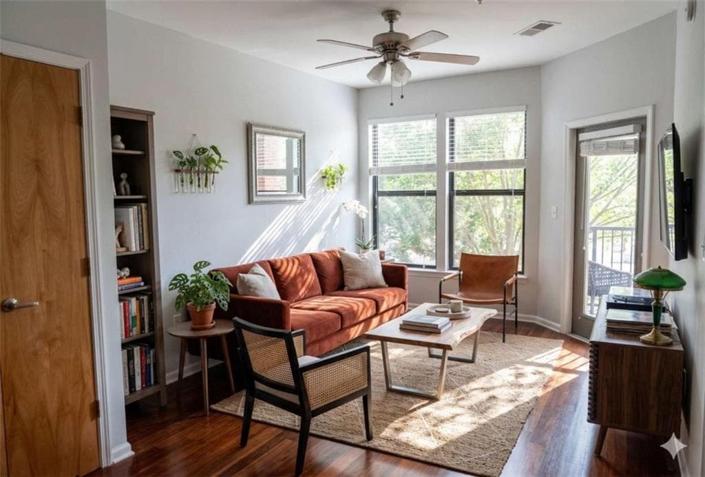 1 bedroom, 1 bathroom, 696 sq ft condominium under contract at 898 Oak Street 3218, Atlanta, GA 30310 — photo 4