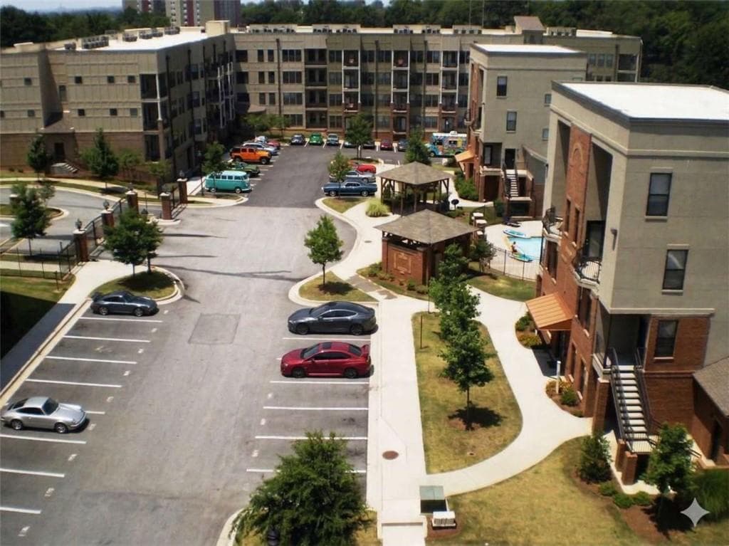1 bedroom, 1 bathroom, 696 sq ft condominium under contract at 898 Oak Street 3218, Atlanta, GA 30310 — photo 8