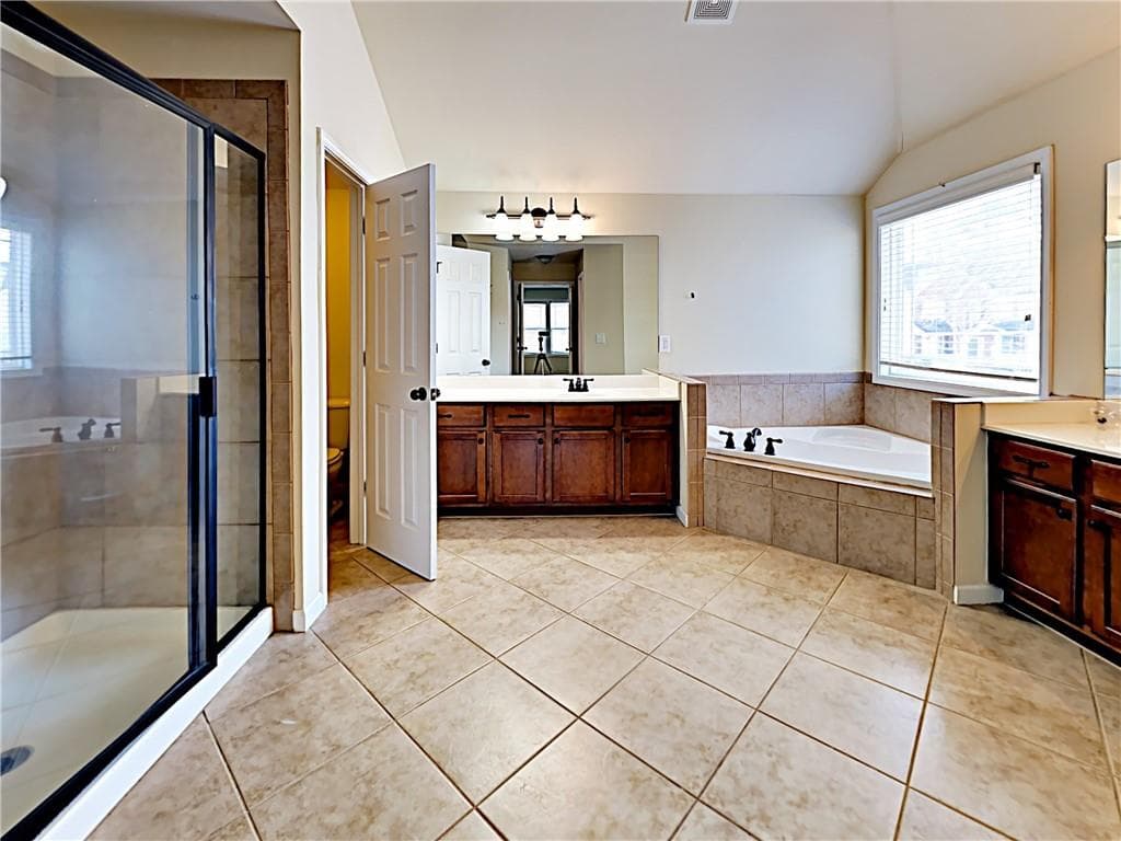 4 bedroom, 3 bathroom, 2,724 sq ft single family residence for sale at 1091 Forest Creek Drive, Canton, GA 30115 — photo 9