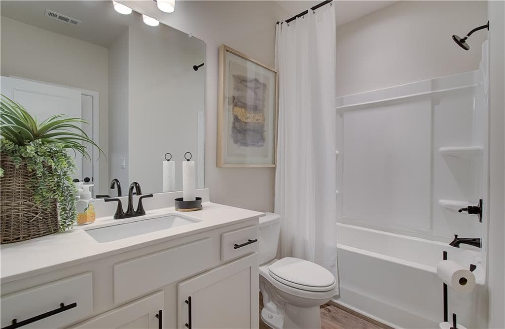 5 bedroom, 4 bathroom, 3,143 sq ft single family residence under contract at 21 Chickadee Court, Auburn, GA 30011 — photo 6