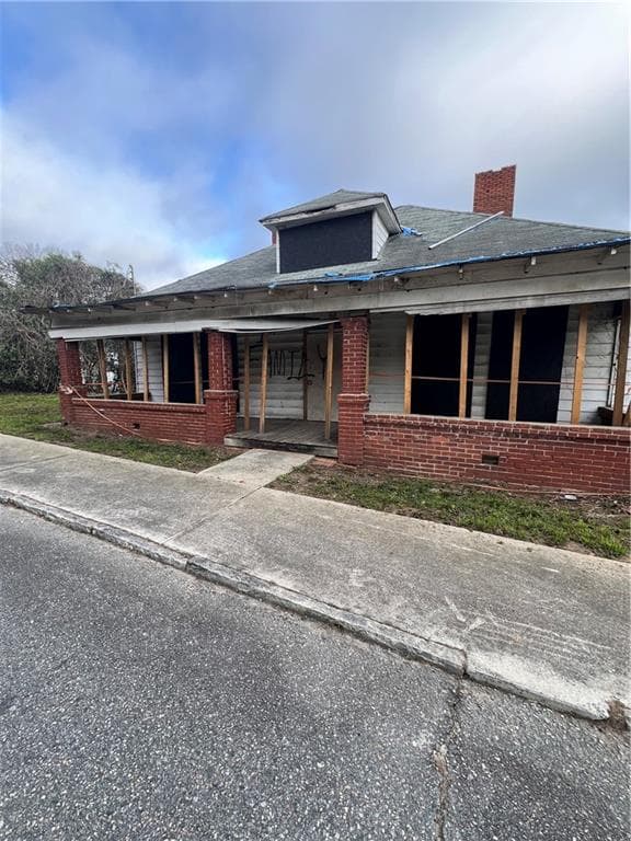 3 bedroom, 1 bathroom, 1,348 sq ft single family residence for sale at 2265 Clayton Street, Macon, GA 31204