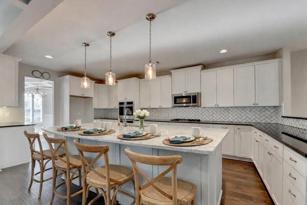 5 bedroom, 3 bathroom, 3,527 sq ft single family residence for sale at 4419 Sierra Creek Drive, Hoschton, GA 30548 — photo 4