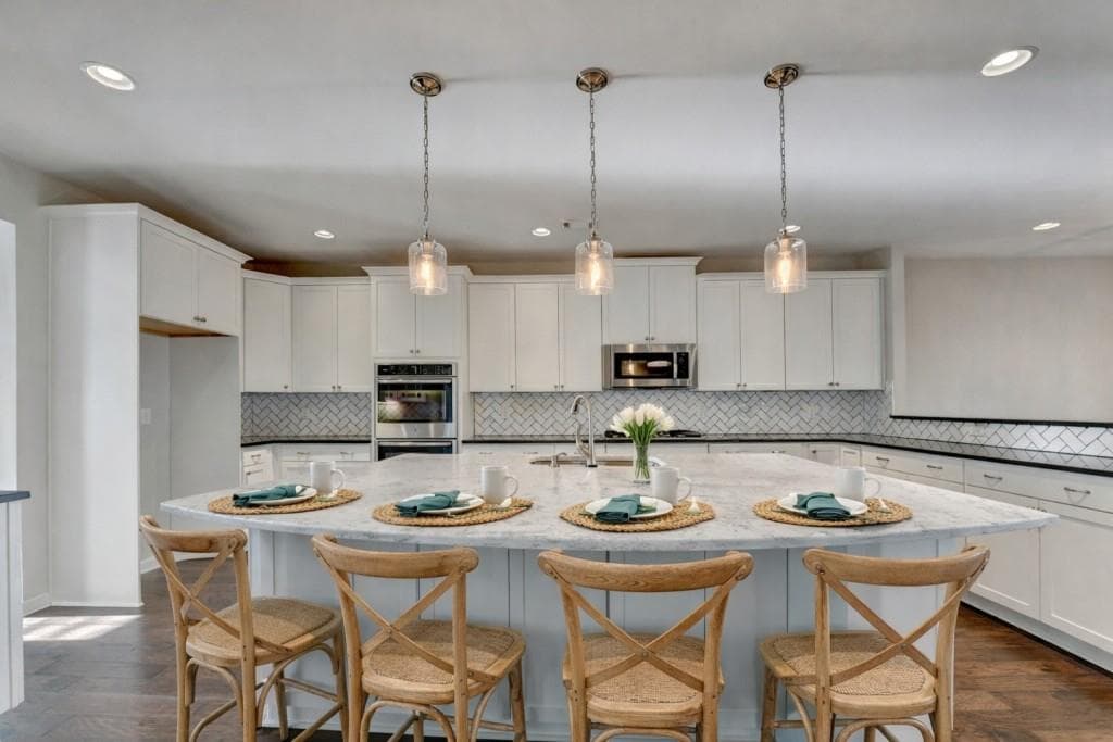 5 bedroom, 3 bathroom, 3,527 sq ft single family residence for sale at 4419 Sierra Creek Drive, Hoschton, GA 30548 — photo 5