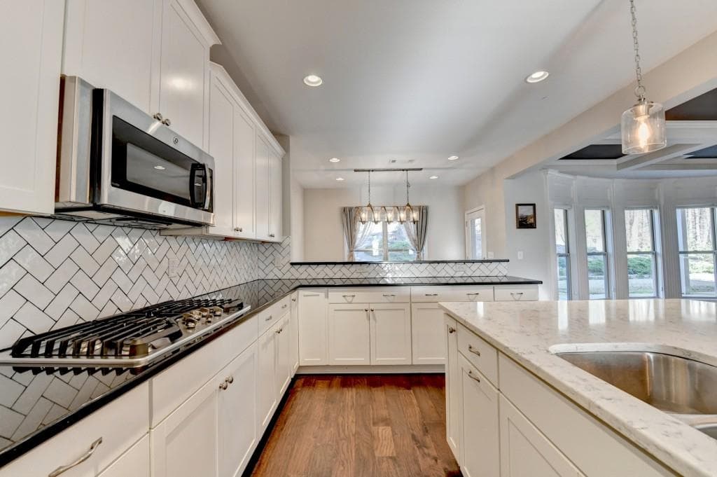 5 bedroom, 3 bathroom, 3,527 sq ft single family residence for sale at 4419 Sierra Creek Drive, Hoschton, GA 30548 — photo 6