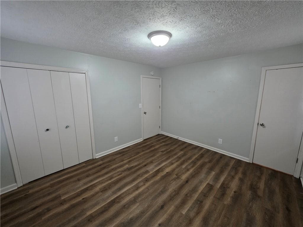 3 bedroom, 2 bathroom, 1,912 sq ft single family residence under contract at 724 Country Club Drive, Monroe, GA 30655 — photo 8