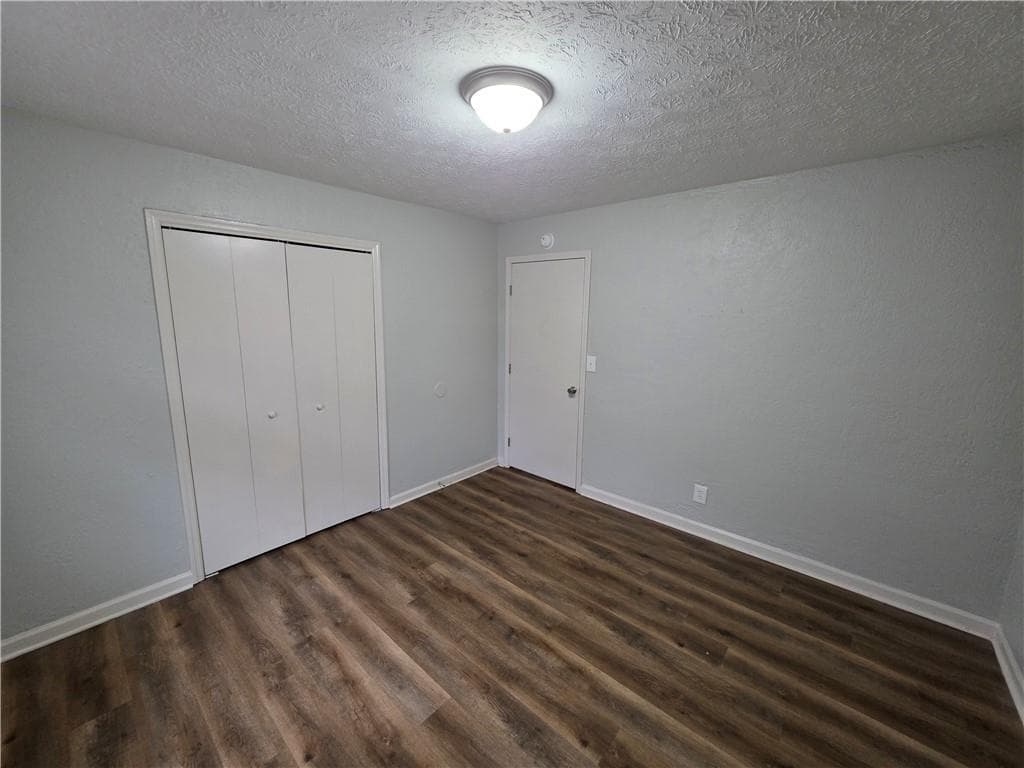 3 bedroom, 2 bathroom, 1,912 sq ft single family residence under contract at 724 Country Club Drive, Monroe, GA 30655 — photo 10