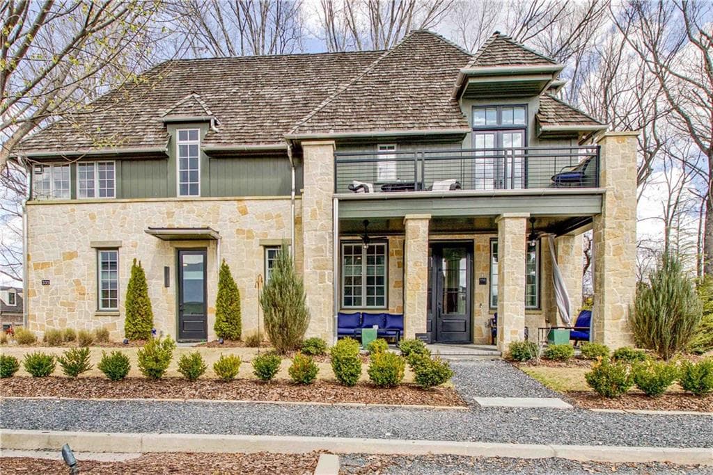 3 bedroom, 3 bathroom, 1,887 sq ft single family residence for sale at 335 2nd Street, Fayetteville, GA 30214 — photo 8