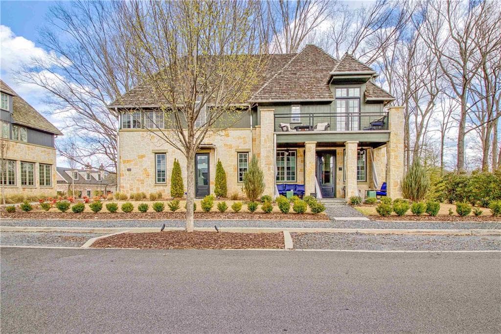 3 bedroom, 3 bathroom, 1,887 sq ft single family residence for sale at 335 2nd Street, Fayetteville, GA 30214 — photo 9