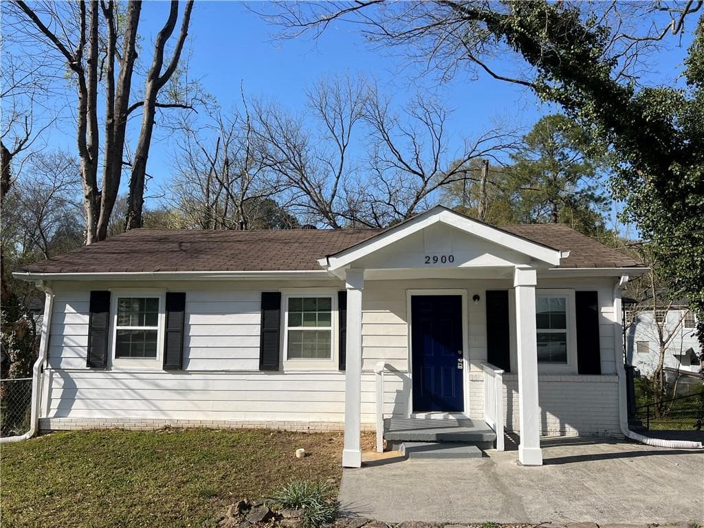 3 bedroom, 1 bathroom, 816 sq ft single family residence under contract at 2900 Delray Drive, Atlanta, GA 30318