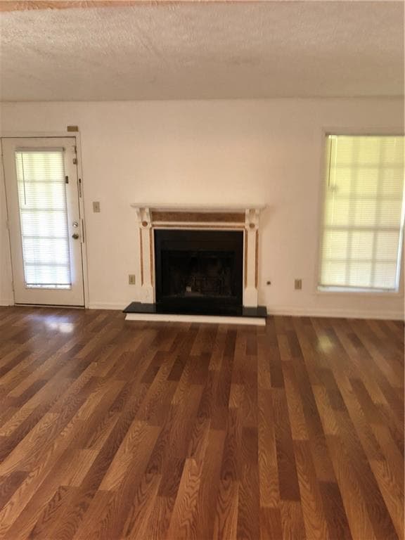 2 bedroom, 2 bathroom condominium for sale at 9456 CYPRESS Lane, Jonesboro, GA 30238 — photo 4