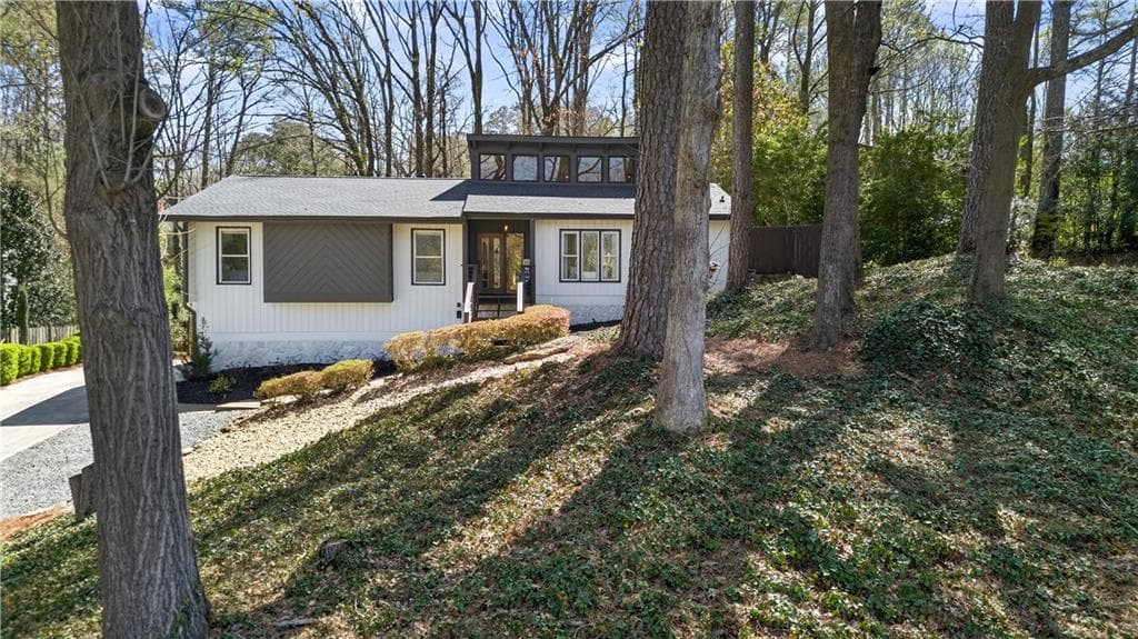 3165 Brookview Drive, Marietta, GA 30068 — most recent listing photo