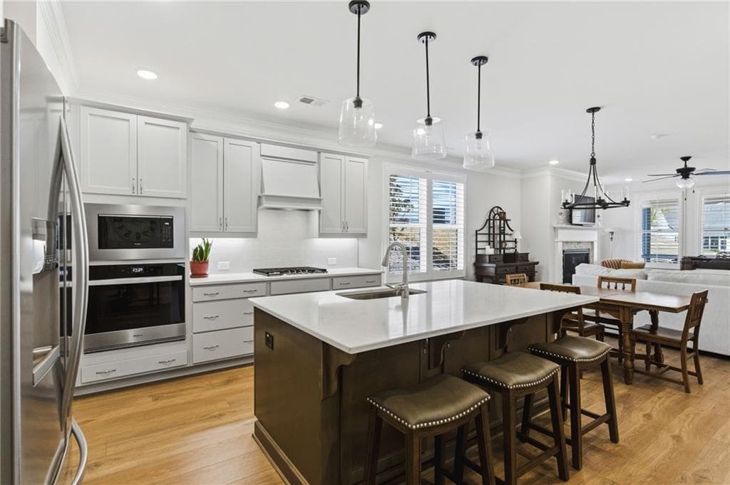 2 bedroom, 3 bathroom, 1,726 sq ft single family residence under contract at 317 Mcqueen Way, Canton, GA 30115 — photo 4