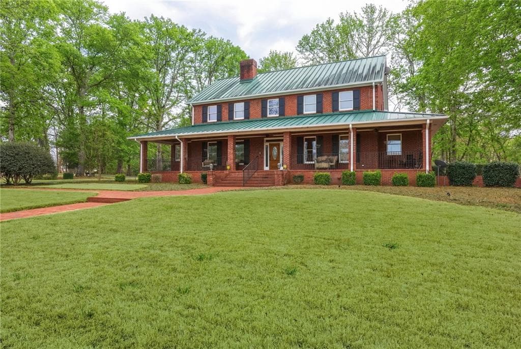 3 bedroom, 5 bathroom, 3,840 sq ft single family residence sold at 31 Old Hardin Bridge Road, Taylorsville, GA 30178