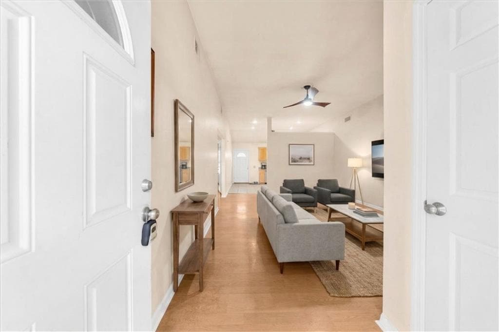 3 bedroom, 2 bathroom, 1,360 sq ft single family residence under contract at 212 Whispering Pine Circle, White, GA 30184 — photo 6