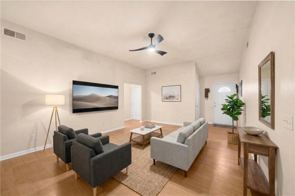 3 bedroom, 2 bathroom, 1,360 sq ft single family residence under contract at 212 Whispering Pine Circle, White, GA 30184 — photo 8