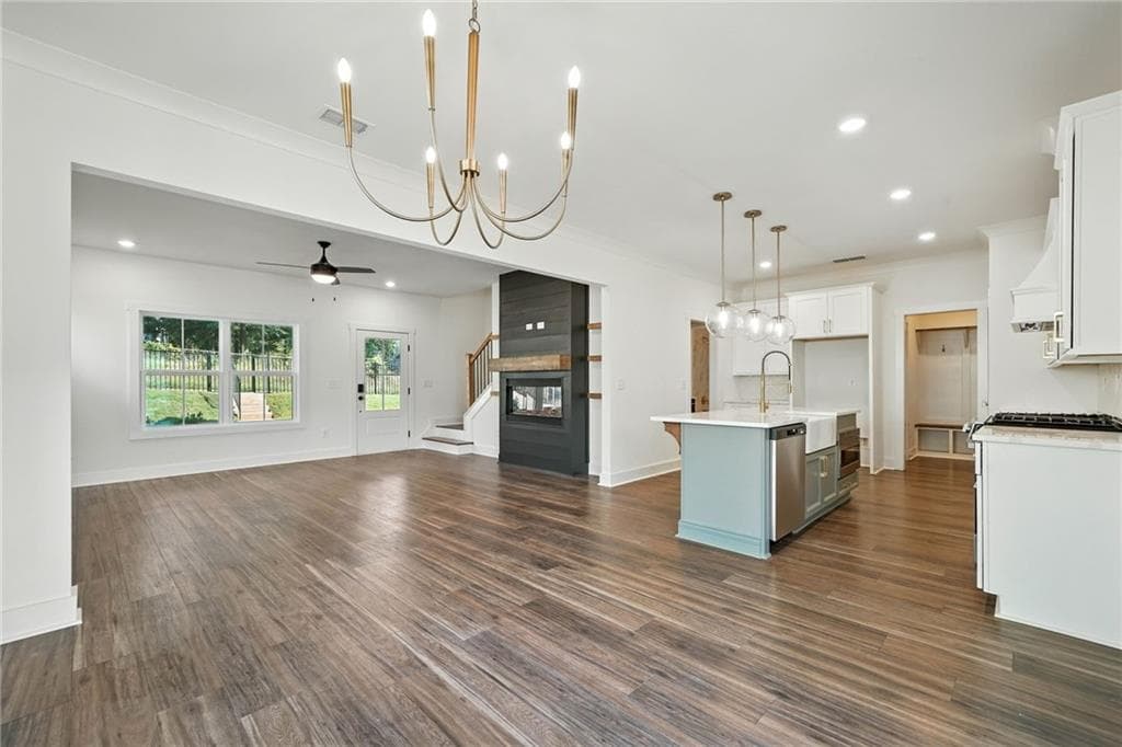 4 bedroom, 3 bathroom, 2,175 sq ft single family residence for sale at 125 Old Alabama Road, Emerson, GA 30137 — photo 8