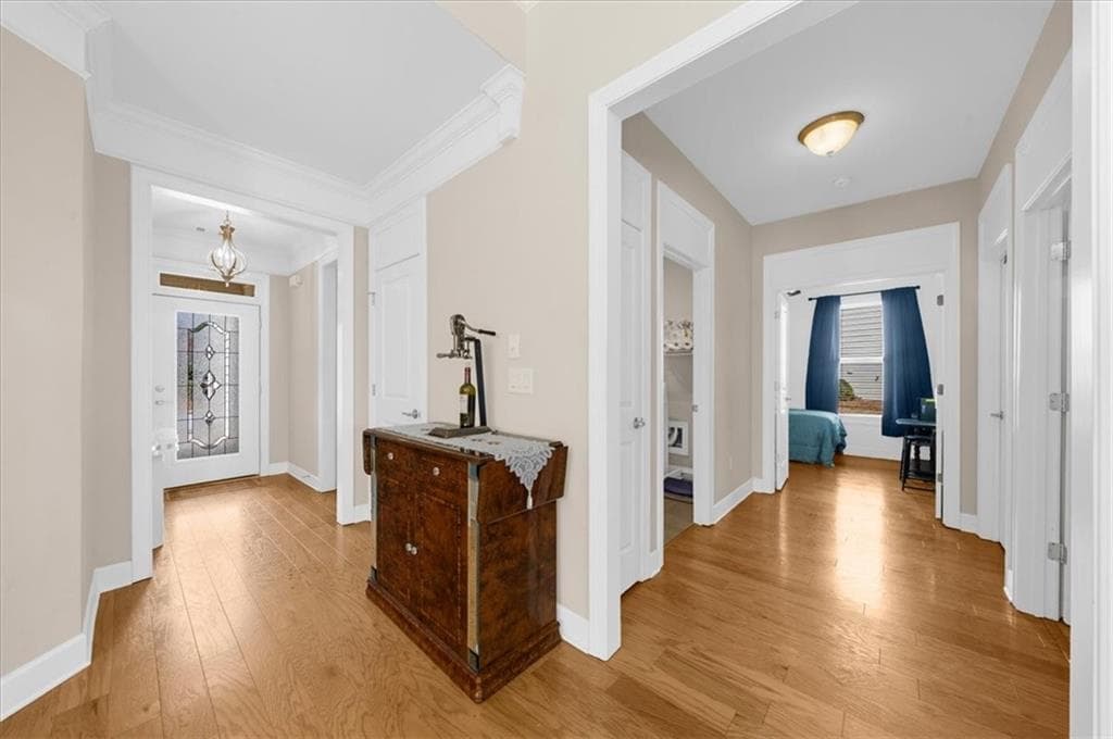 4 bedroom, 3 bathroom, 2,210 sq ft single family residence for sale at 3739 Golden Leaf Point, Gainesville, GA 30504 — photo 7