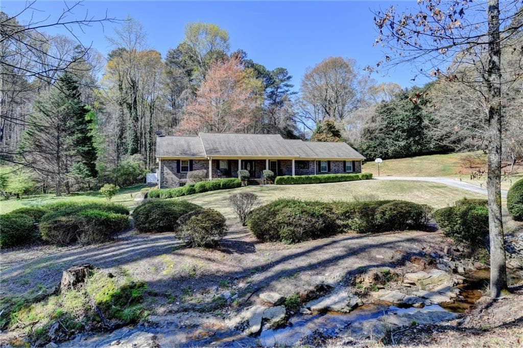 2582 Kenwood Drive, Duluth, GA 30096 — most recent listing photo