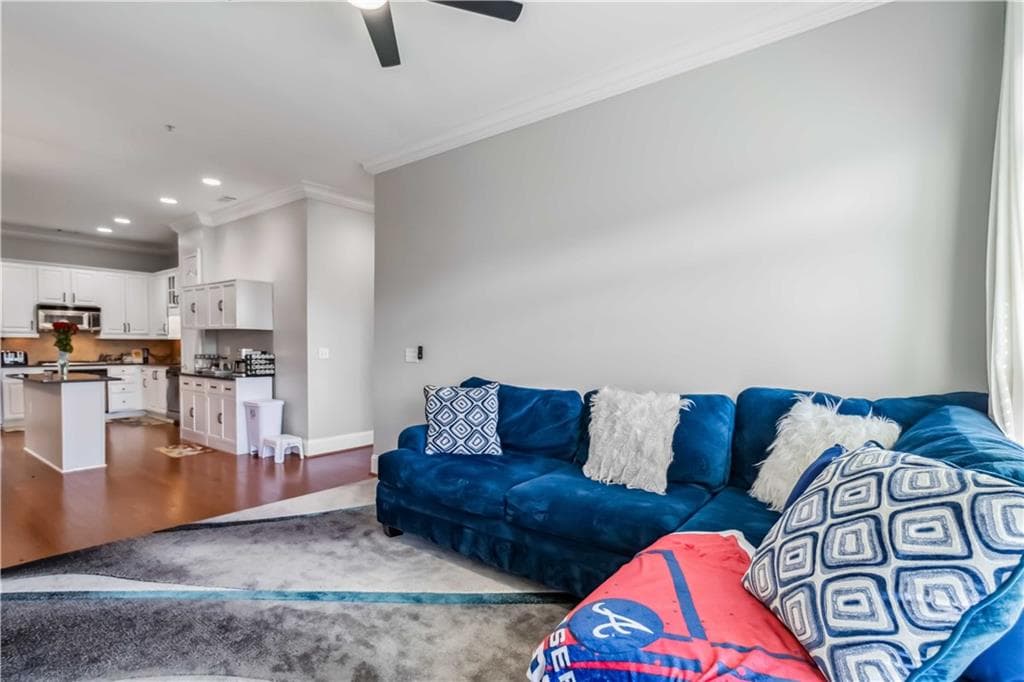 2 bedroom, 2 bathroom, 1,457 sq ft condominium for sale at 2300 Peachford Road 1410, Atlanta, GA 30338 — photo 5