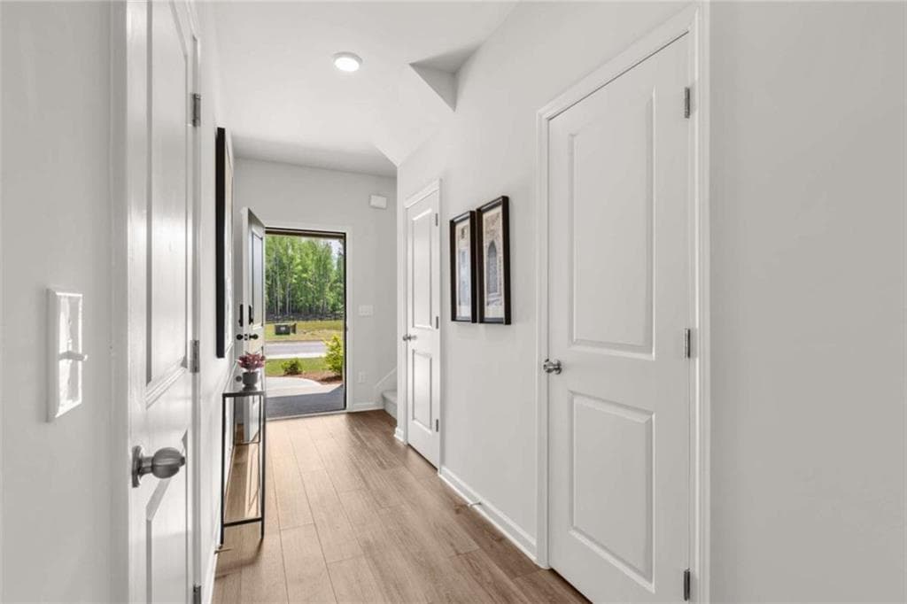 3 bedroom, 3 bathroom, 1,814 sq ft single family residence for sale at 107 Maplewood Lane, Conyers, GA 30094 — photo 4