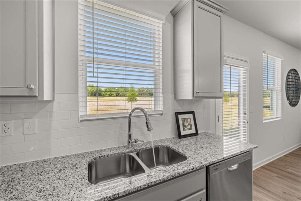 3 bedroom, 3 bathroom, 1,814 sq ft single family residence for sale at 107 Maplewood Lane, Conyers, GA 30094 — photo 6