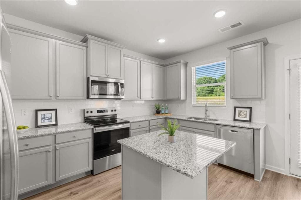 3 bedroom, 3 bathroom, 1,814 sq ft single family residence for sale at 107 Maplewood Lane, Conyers, GA 30094 — photo 7