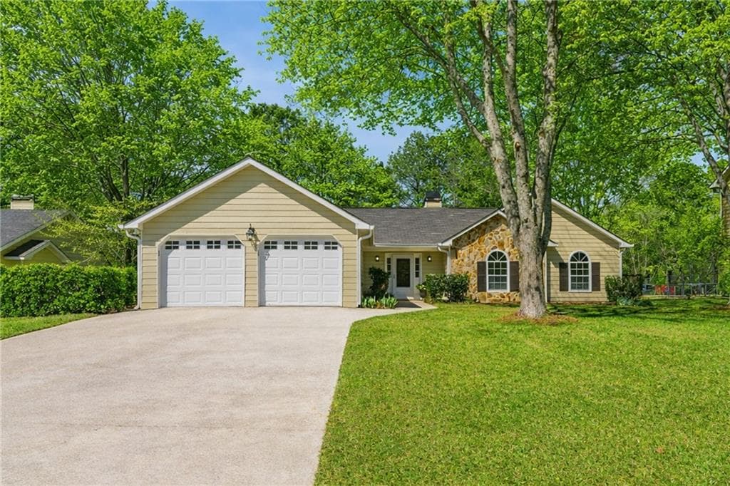 3 bedroom, 2 bathroom, 1,617 sq ft single family residence sold at 3502 Three Oaks Court, Powder Springs, GA 30127