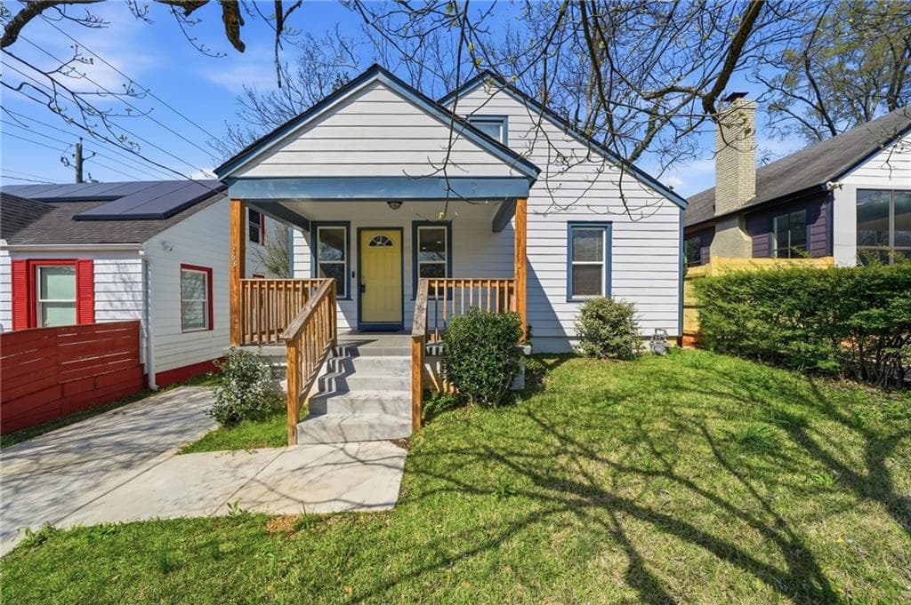 2 bedroom, 2 bathroom, 1,005 sq ft single family residence for sale at 763 Jones Avenue, Atlanta, GA 30314 — photo 2