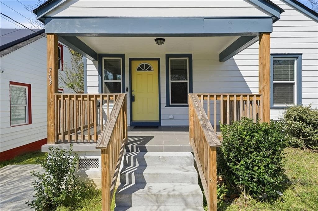 2 bedroom, 2 bathroom, 1,005 sq ft single family residence for sale at 763 Jones Avenue, Atlanta, GA 30314 — photo 3