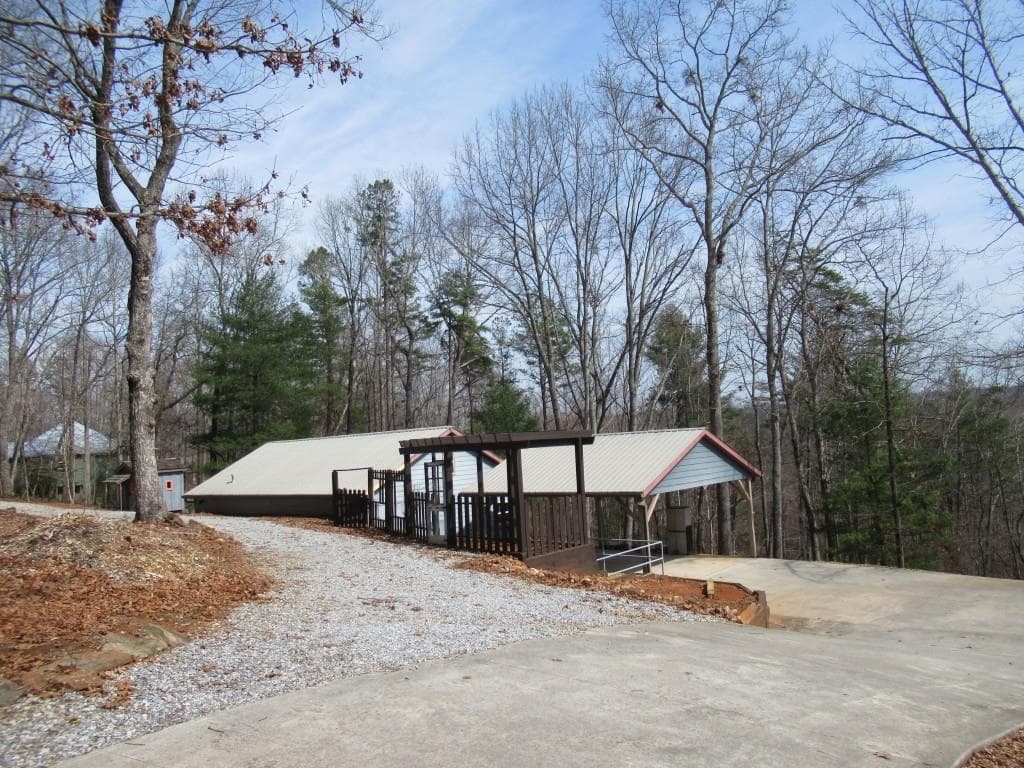1 bedroom, 1 bathroom, 1,040 sq ft single family residence for sale at 378 Laurel Circle, Dahlonega, GA 30533 — photo 4
