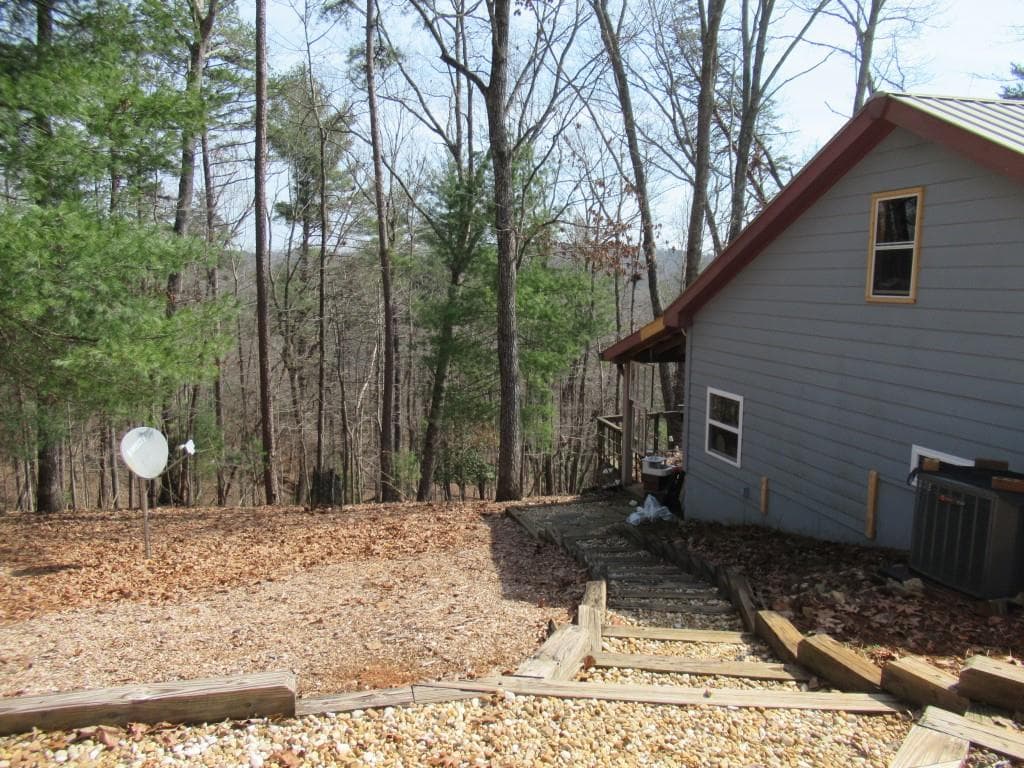 1 bedroom, 1 bathroom, 1,040 sq ft single family residence for sale at 378 Laurel Circle, Dahlonega, GA 30533 — photo 6
