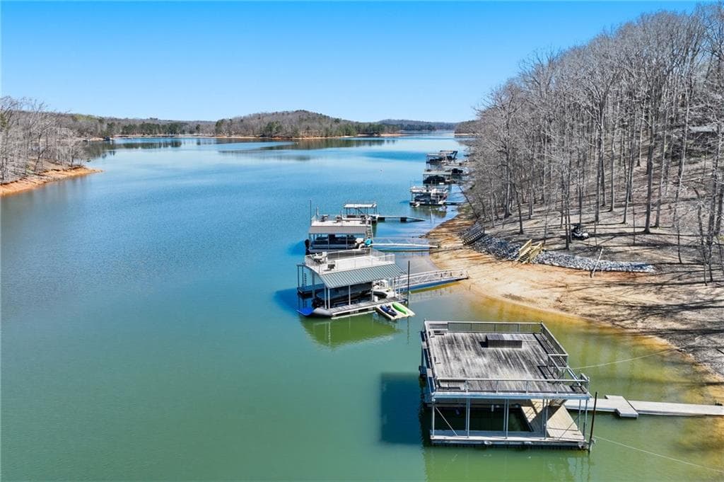 single family residence under contract at 6855 Hardwood Trail, Gainesville, GA 30506 — photo 4