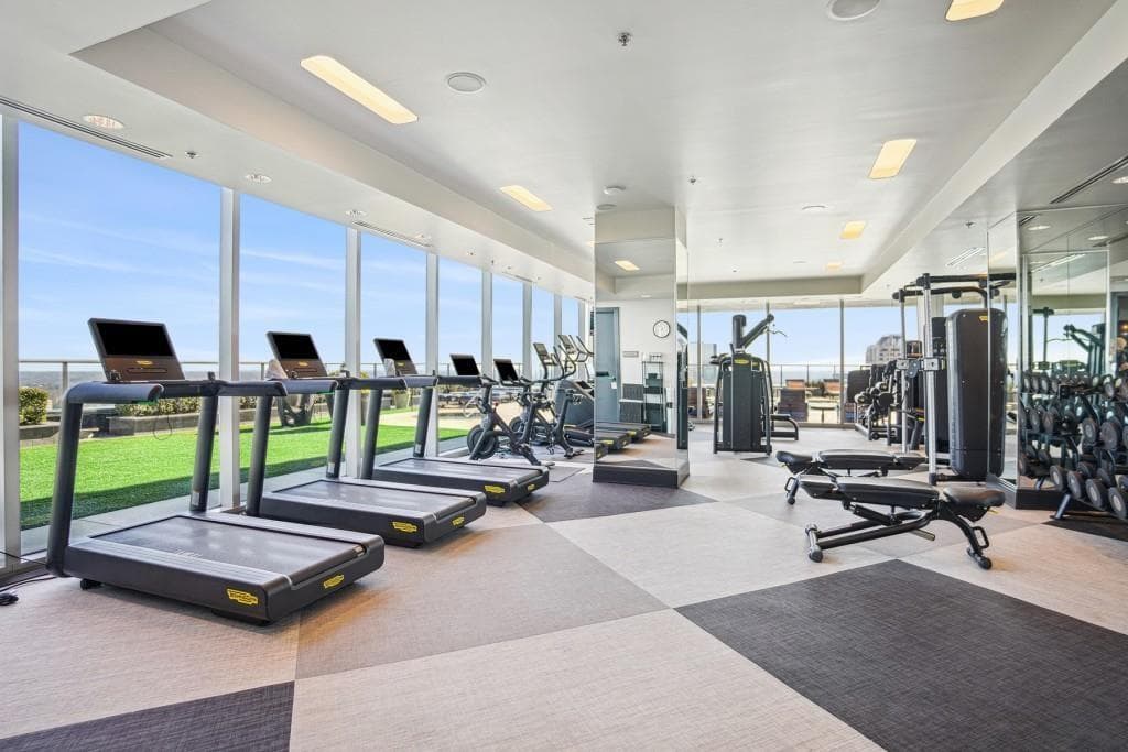 1 bedroom, 2 bathroom, 995 sq ft condominium for sale at 3630 Peachtree Road 1809, Atlanta, GA 30326 — photo 6