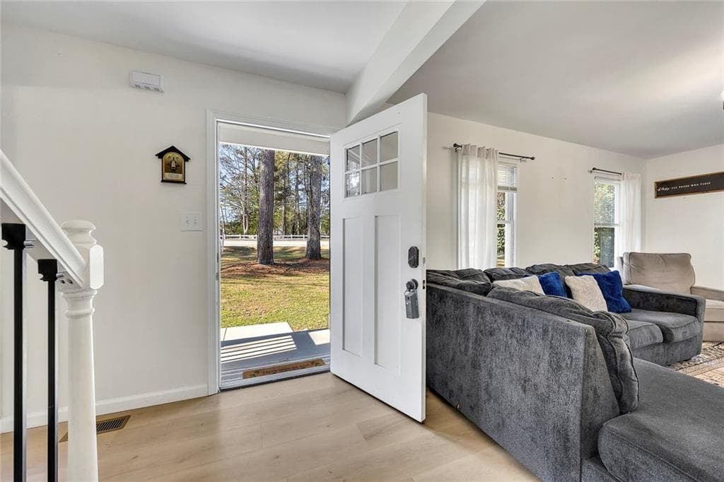 4 bedroom, 3 bathroom, 2,080 sq ft single family residence for sale at 2328 Carnes Road, Jonesboro, GA 30236 — photo 4