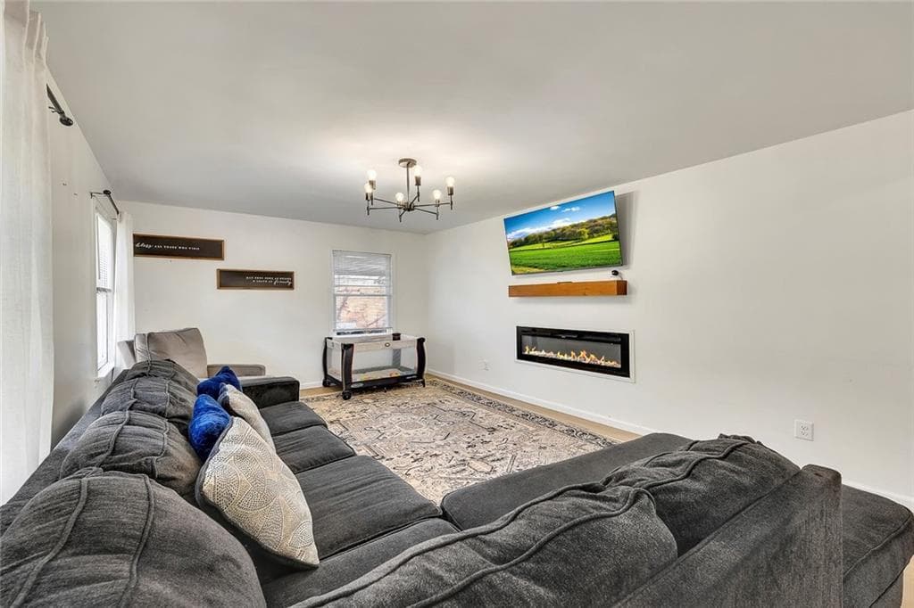 4 bedroom, 3 bathroom, 2,080 sq ft single family residence for sale at 2328 Carnes Road, Jonesboro, GA 30236 — photo 6