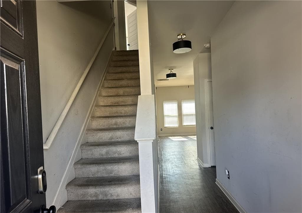 5 bedroom, 4 bathroom, 2,857 sq ft single family residence for sale at 637 Emporia Loop, Mcdonough, GA 30253 — photo 2