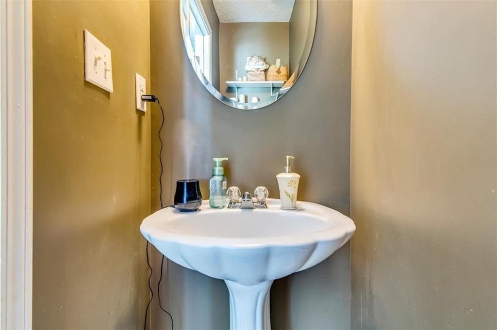 2 bedroom, 3 bathroom, 2,069 sq ft townhouse for sale at 6371 Redan Square, Lithonia, GA 30058 — photo 10