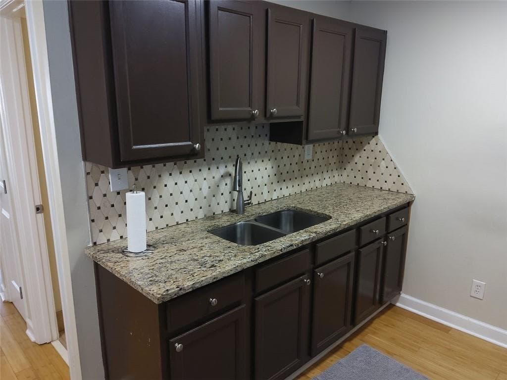 3 bedroom, 3 bathroom townhouse under contract at 405 Fairburn Road 21, Atlanta, GA 30331 — photo 6